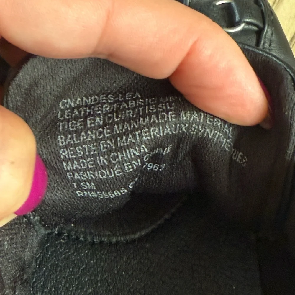 Caslon Andes Lea Black Leather Walking lace-up sneaker Women's size 7.5